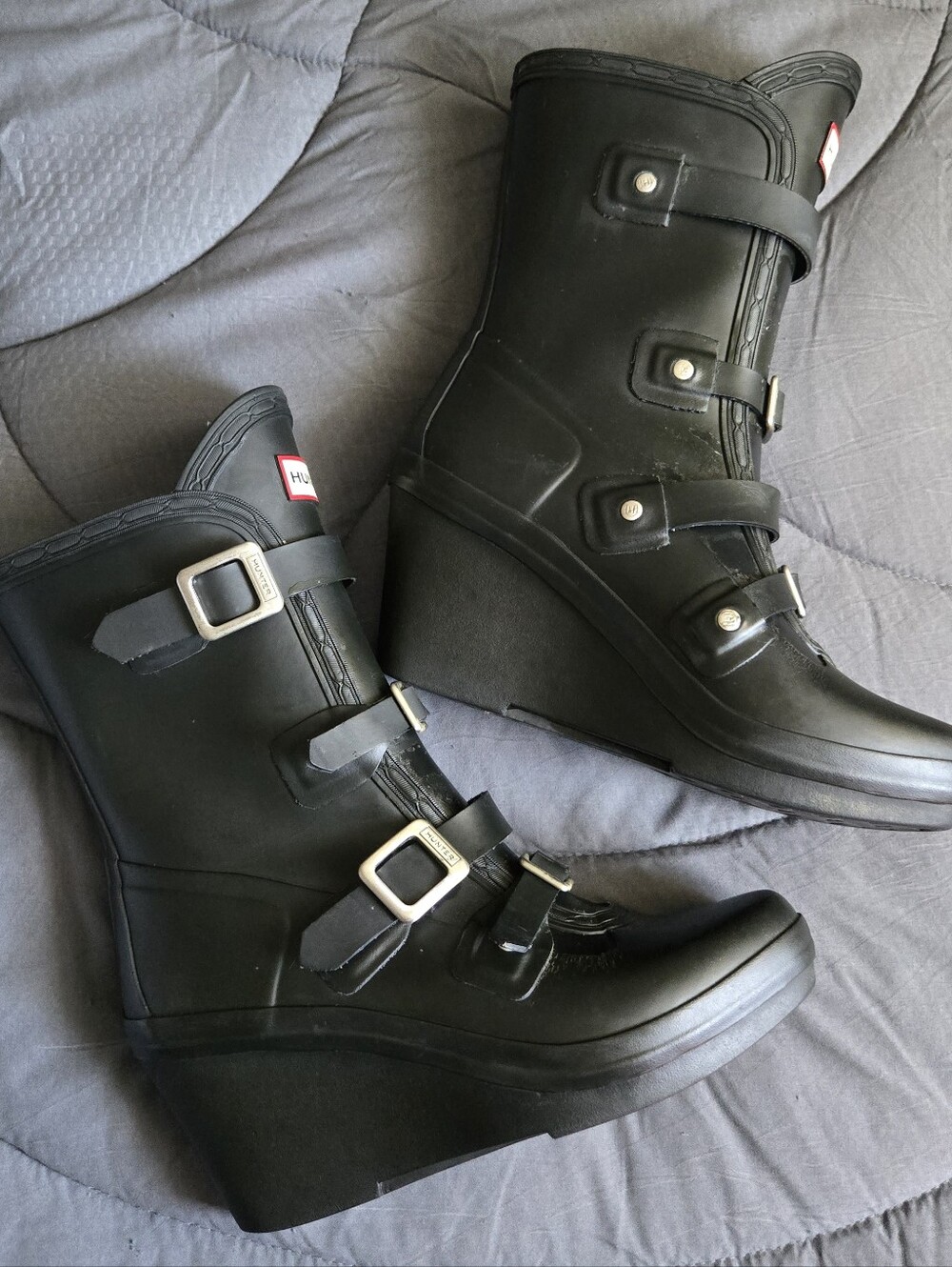 Hunter Remy Black Wedge Rain Boots with Buckle Straps Sz 7